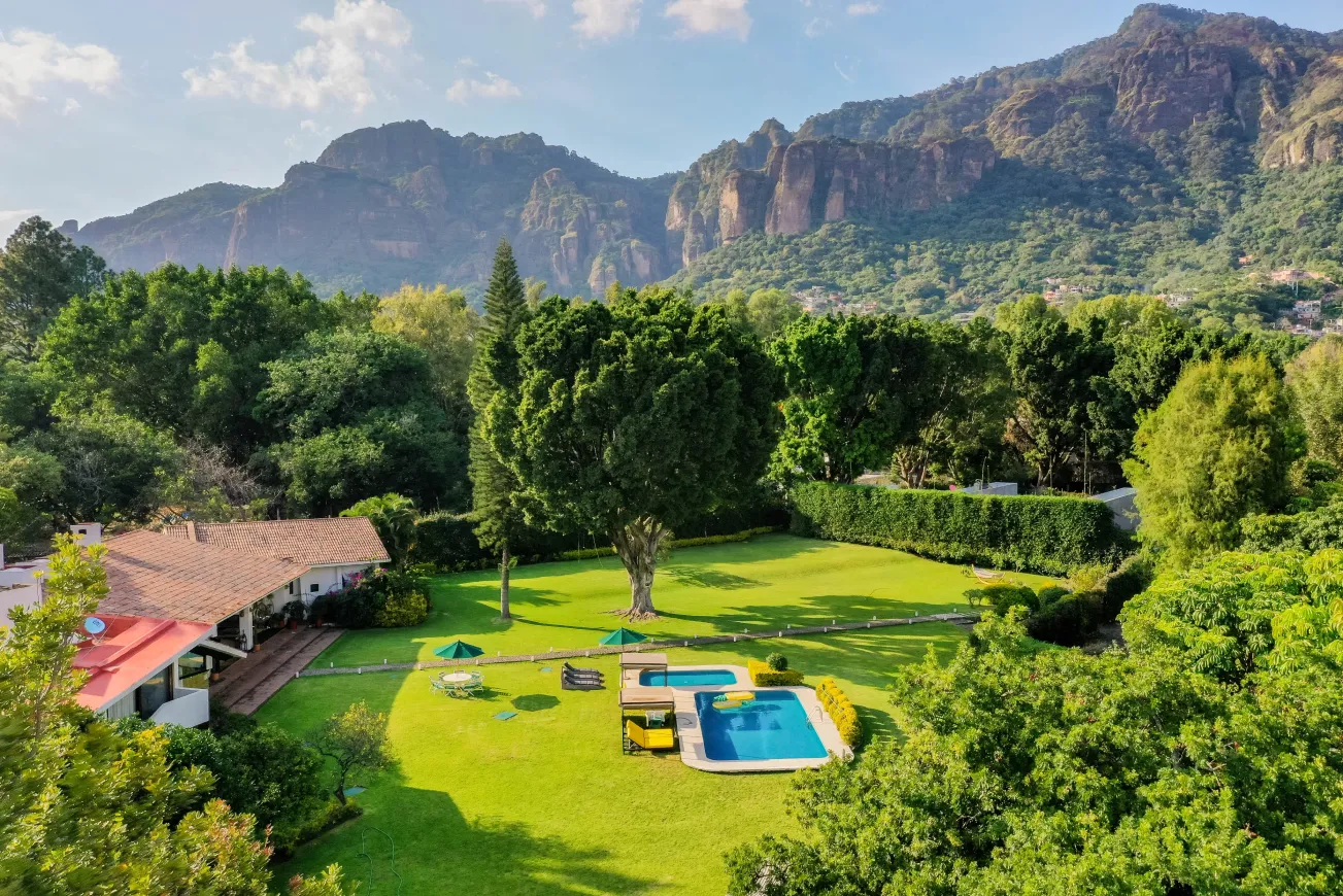 What You Need to Know to Find a Safe Psychedelic Retreat- A Comprehensive Guide 34 Block Image