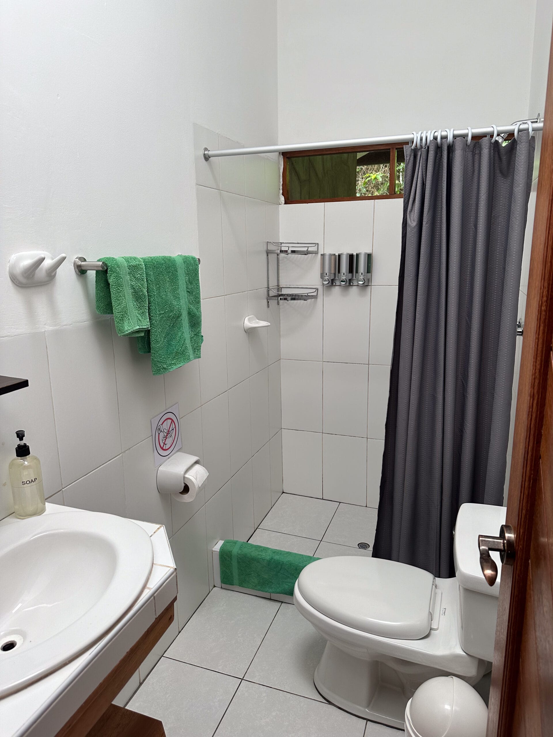 LA MEDICINA — AYAHUASCA RETREAT CENTER 46 IMG 2233 scaled 1